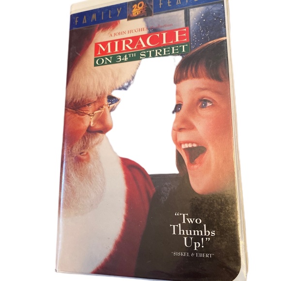 Miracle on 34th street original VHS - Picture 1 of 4